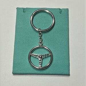 Tiffany & Co. steering wheel‎ keychain